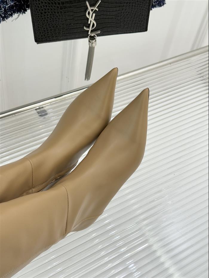 20251128174315992 470